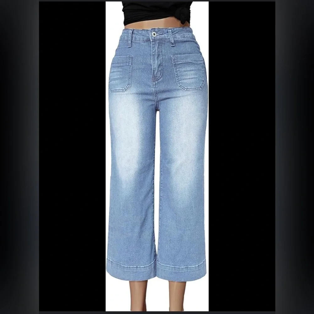 Wide Leg High Waist Loose Fit with Patch Pocket Flared Light Blue Jeans